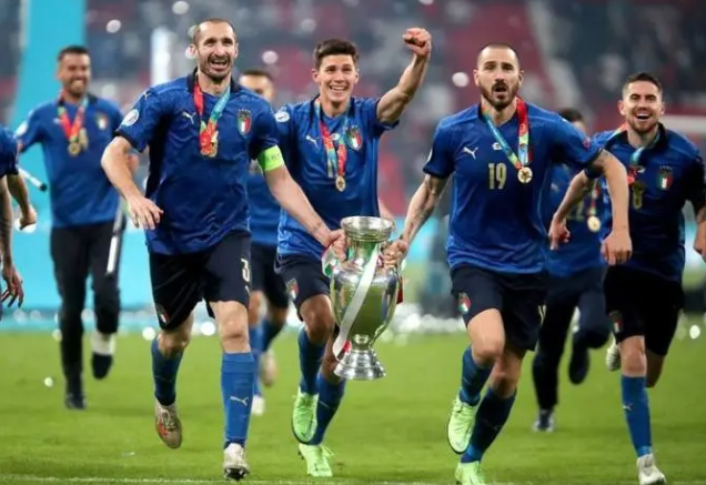 2016年欧洲杯意大利VS比利时：铁血防守与激情进攻的较量